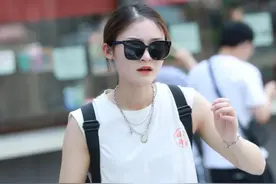 处事很得体,有分寸,总让男人刮目相看,这样的女人,也很招人喜欢。图片