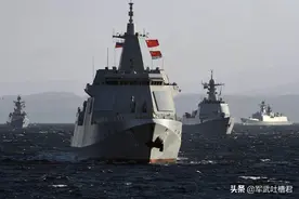 美航母舰载机逼近东海，4艘055罕见集体出动，警告无效必须亮剑图片