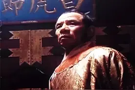 《水浒传》里开封府尹敢保下林冲性命，他不怕得罪高俅吗？图片