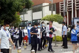 暑假通知！江苏大中小学暑假放假时间已经确定，学生欲哭无泪图片
