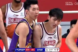 吴前15+11领八人上双，浙江男篮18分大胜北控，高登20投5中图片