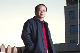 手提240亿现金，周鸿祎押注大模型图片