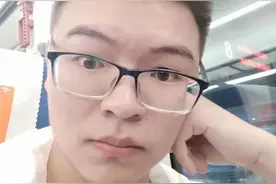 自称高仿版杨洋而走红！反差营业堪称一绝图片