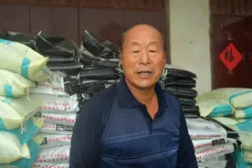 广东一大叔参加浙江侄女婚礼，随礼500，看到菜品后无地自容图片