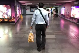 跳舞机、中年大叔、古早街机厅……我在迪美的两次采访图片