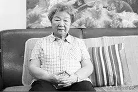 86岁环卫退休老太太，一次向国家捐献24亿，20多年得来的钱不容易图片