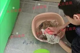 江苏一女子炫耀：小学生儿子帮洗内衣裤引争议，评论直呼“辣眼”图片
