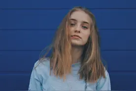有哪些好听的女生英文网名？图片