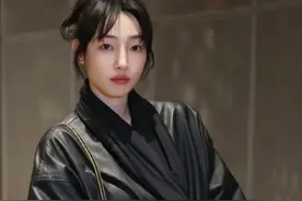 白百合：33岁一指弹，36岁二婚，从被骂到全网好评，她做对了什么图片