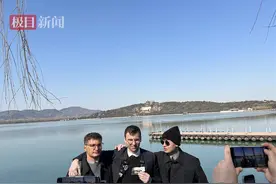 法国小伙带日军侵华照片到颐和园：捐赠照片是整个家族的愿望图片