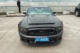 15万你是买影豹还是买野马？这台二手Mustang才是真正的跑车图片