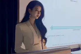 继幼儿媛后师媛再度引发热议，上海一高校女教师，美得像芭比娃娃图片