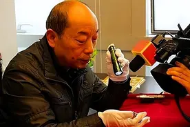 天津男子，在河南10年捡了600多块蛟河橄榄石，现在死活不肯卖图片