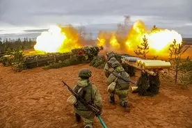 10万乌军兵临赫尔松，俄释放撤退信号，扛不住了？或布陷阱打巷战图片