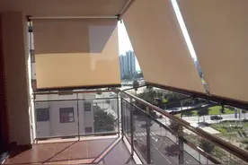 家里窗户全装普通遮阳帘，隔热但不通风，还是倾斜的好，随时透气图片