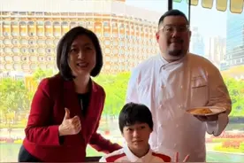 全红婵在澳门永利皇宫酒店吃饭，董事长陈志玲亲自接待，合影留念图片