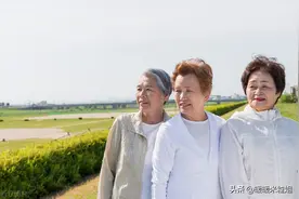 日本和香港的女性既长寿又年轻，秘密在哪里呢？我们能不能学习图片