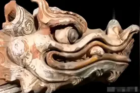 壮汉地里刨出2个龙头，扬言值5个亿，专家看后:你真是天打雷劈图片