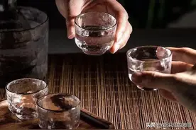 “白酒一分价钱一分货”？行家：智商税，好喝的纯粮酒是这5款图片