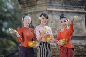 盛况空前的狂欢派对！昨夜的泰国清迈一夜未眠，尽情地挥洒着激情图片