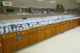 财政遇到困难清理医院编外人员，呼吸科:好呀整科室都是编外人员图片