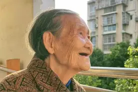 94岁老奶奶的极简生活火了，坚持“断舍离”，房间一尘不染，佩服图片