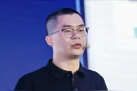 他毕业于四川大学，如今已是阿里副总裁、钉钉总裁，还获得浙江省表彰！图片