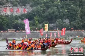“中国毛绒玩具产业新都”陕西安康：毛绒玩具远销80多个国家和地区图片
