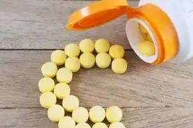 几块钱一瓶的维生素C，可治疗6种病，很多人却不知道图片