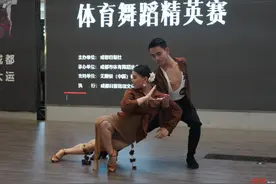 党报读者杯舞蹈赛冠军感言：用微光照亮前方图片