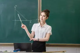 大学讲师、副教授和教授差别有多大？晒一下待遇你就明白了图片