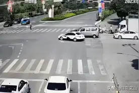 文山街头突然拉响警笛，上演生死救援……图片