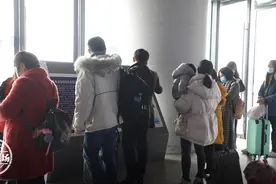 赣州火车站：新设备上岗！10秒就能出站图片