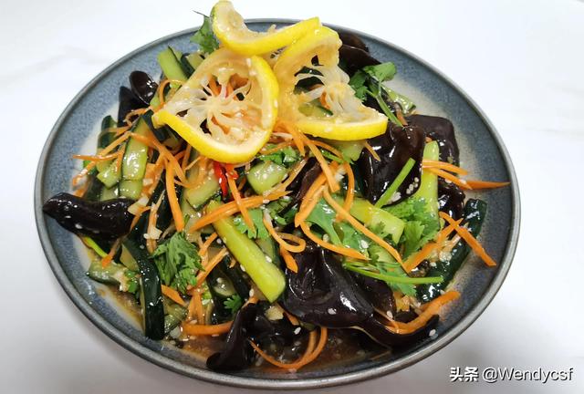 老母鸡花胶汤功效与作用 2026年老母鸡花胶汤功效与作用是什么