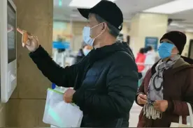 中老年人得了脑萎缩怎么办？正确使用这3种药物，能改善大脑代谢图片