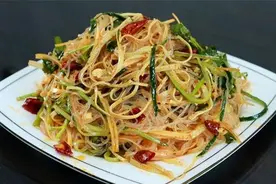 凉拌粉丝这个做法真好吃，口感劲道Q弹爽滑，香辣入味又解腻图片