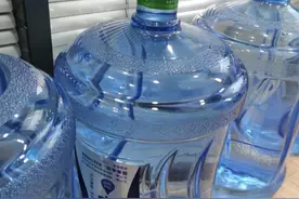 桶装水和净水器过滤的水，哪个更干净？我分别用了一年谈谈感受图片