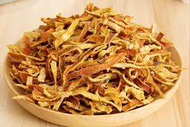 简单一味药泡水喝，化痰寒除燥湿，解郁行气，专克子宫腺肌症！图片