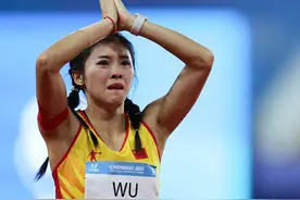 细看之下，终于知道“奥运选手”吴艳妮，为何“翻车”如此之快？图片