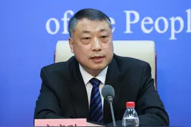 未来汽车什么样？或可称为“汽车机器人”图片
