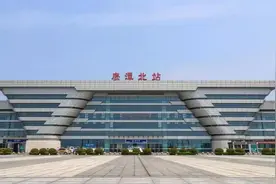 我国行程最远的一趟火车，路程5166公里，运行时间70多个小时图片