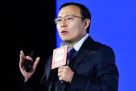 经济不景气，就连专家也要带货“生发液”了！网友：妥妥智商税…图片