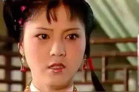 袭人恪尽职守，为何贾母后来却讨厌她？你看她和宝玉偷试后干了啥图片