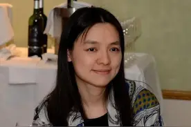 清华才女获国际象棋冠军，却不顾家人反对嫁卡塔尔皇子，现状如何图片