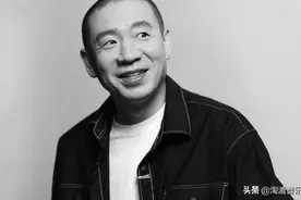 东北摇滚第一人梁龙，穿上裤子就不会唱了？图片