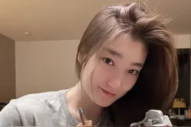 女篮名将李梦，曾用板车拉妈妈去治癌，亚洲杯夺冠后回应“丑闻”图片
