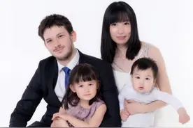 江苏女孩在挪威当码农，嫁小3岁老外，生俩混血，住700万海景别墅图片