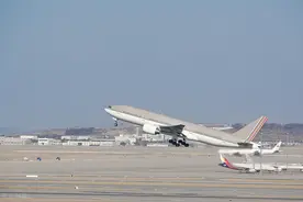 飞机上使用的铆钉高达上百万颗！用错一颗都不行图片