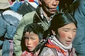 西藏老照片｜80年代的拉萨，康巴男儿斜插腰刀，布达拉宫禁忌多图片