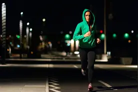 为什么夜跑的时候听恐怖音乐，效果会更好？图片